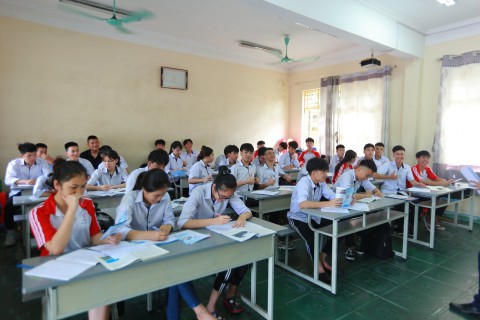 Thi tốt nghiệp THPT 2025: Học sinh băn khoăn việc tính điểm trắc nghiệm