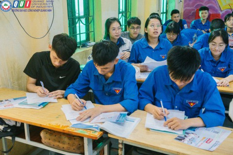 Điều chỉnh phương thức xét tuyển học bạ: Tăng vai trò môn nền tảng từ năm 2026