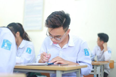 Dự báo điểm chuẩn đại học năm 2025 giảm: Cân nhắc kỹ phương án sắp xếp nguyện vọng