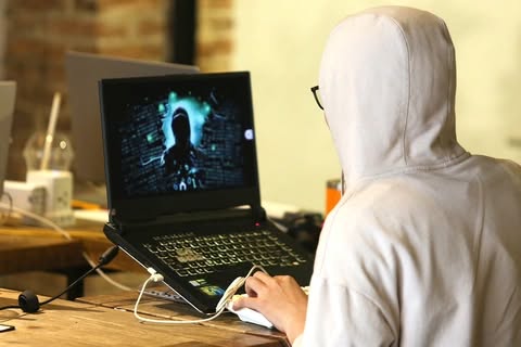 Gia tăng chiêu trò “bắt cóc online”: Sinh viên, học sinh cần cảnh giác!