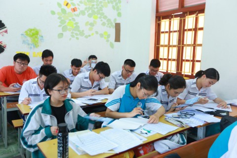 Thời gian cấp bằng tốt nghiệp THPT được rút gọn theo quy định mới