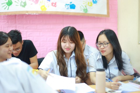 Lựa Chọn Ngành Học: Bước Ngoặt Quan Trọng Sau Tốt Nghiệp THPT